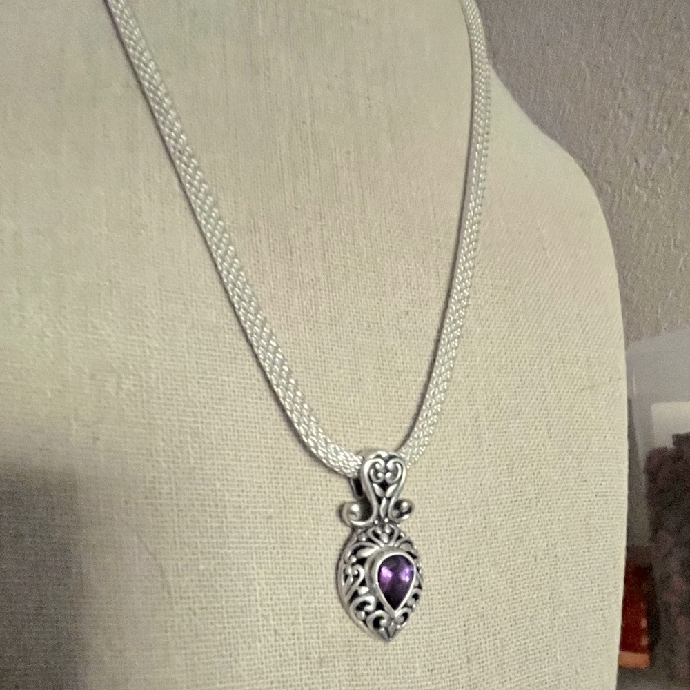 N125 925 Sterling Silver and Amethyst Pendant on 925 mesh chain